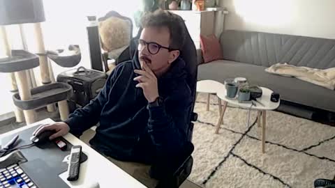 Snapshot of winnydepooh chatting on October 14, 12:28 pm cream36 online show from October 14, 12:28 pm