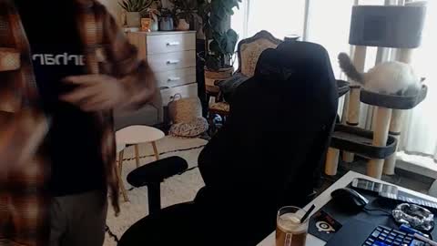 Snapshot of winnydepooh chatting on October 15, 7:41 am cream36 online show from October 15, 7:41 am