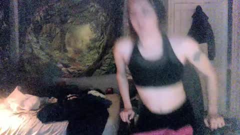 Snapshot of winter123137 chatting on December 18, 1:05 am Winter online show from December 18, 1:05 am