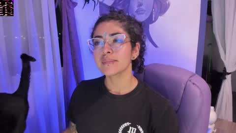     Luna Violeta  A r t i s t  online show from December 1, 3:33 am