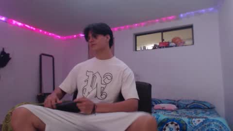 Ken online show from February 4, 10:15 pm