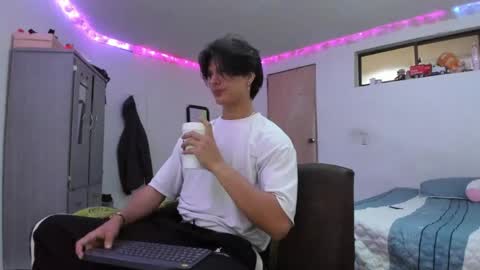 Ken online show from March 25, 3:45 am