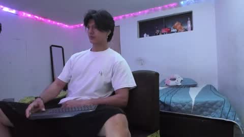 Ken online show from April 4, 4:44 am