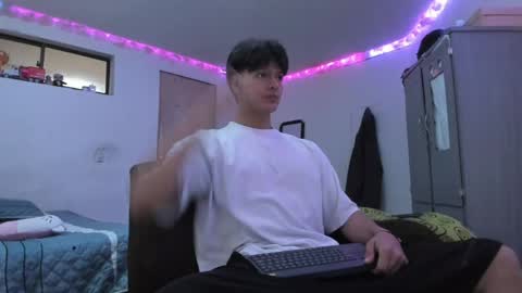 Ken online show from April 9, 2:33 am