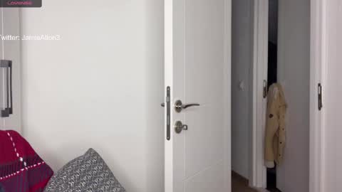 Snapshot of wlademarbergs chatting on February 16, 4:42 am Wlademar online show from February 16, 4:42 am