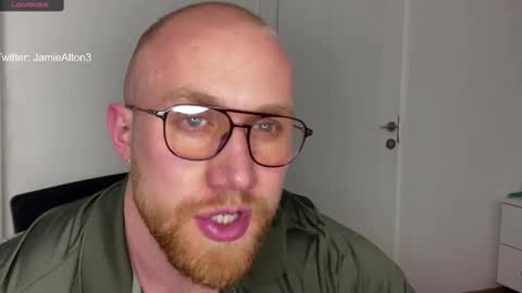 Snapshot of wlademarbergs chatting on March 1, 4:37 am Wlademar online show from March 1, 4:37 am