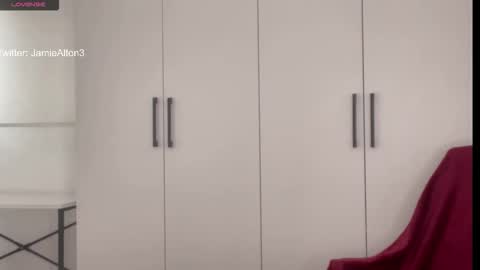 Snapshot of wlademarbergs chatting on February 11, 7:02 am Wlademar online show from February 11, 7:02 am