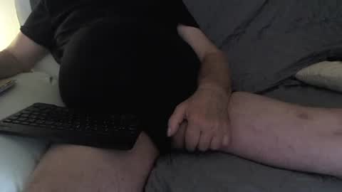 Snapshot of wobbel chatting on December 17, 7:09 pm wobbel online show from December 17, 7:09 pm