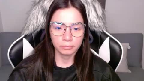 Alex online show from October 5, 2:21 am