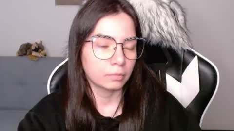 Alex online show from February 26, 2:10 am