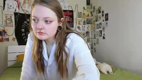 wonderconnie online show from October 14, 6:03 am