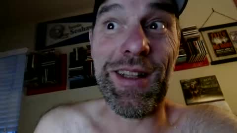 Snapshot of woodiesays chatting on October 11, 1:49 am WoodieSays online show from October 11, 1:49 am