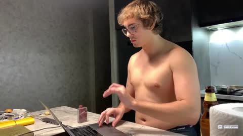 Snapshot of woods_jerk chatting on November 1, 8:33 pm Mitya online show from November 1, 8:33 pm