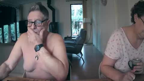 woodwurm and Snoeske online show from December 22, 8:00 am