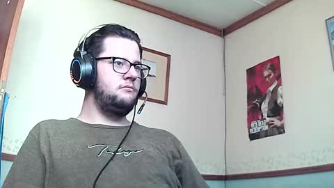 Snapshot of worsie333 chatting on December 7, 3:41 pm worsie online show from December 7, 3:41 pm