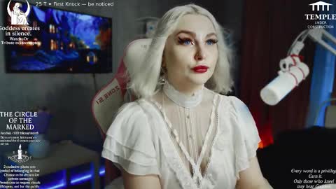 Snapshot of wounded_goddess chatting on October 24, 5:48 am Goddess Sophy online show from October 24, 5:48 am