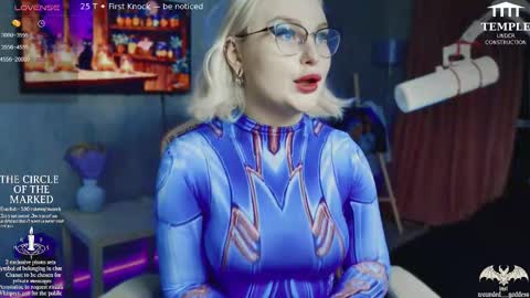 Snapshot of wounded_goddess chatting on November 7, 4:29 pm Goddess Sophy online show from November 7, 4:29 pm