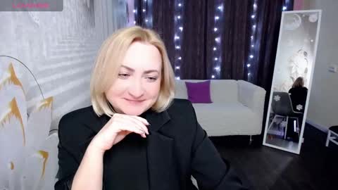 Snapshot of wow_co chatting on December 26, 3:42 pm wow_co online show from December 26, 3:42 pm