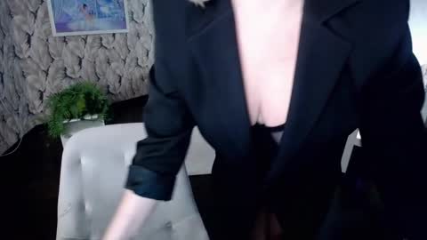 Snapshot of wow_co chatting on January 13, 7:21 pm wow_co online show from January 13, 7:21 pm