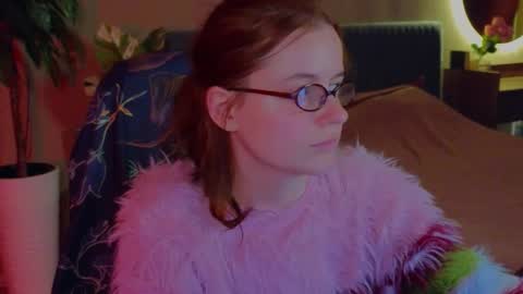 Snapshot of wow_luvng chatting on November 11, 2:17 pm Rebecy online show from November 11, 2:17 pm