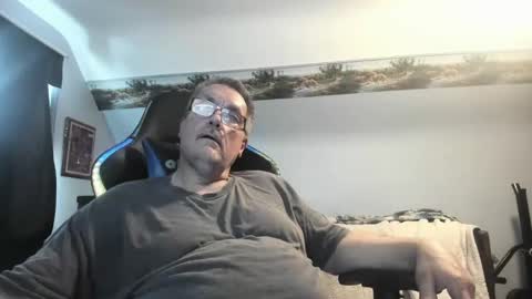 Snapshot of wowsers2022 chatting on March 3, 9:05 pm wowsers2022 online show from March 3, 9:05 pm