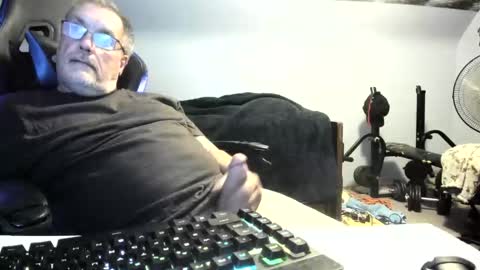 Snapshot of wowsers2022 chatting on October 3, 2:19 am wowsers2022 online show from October 3, 2:19 am