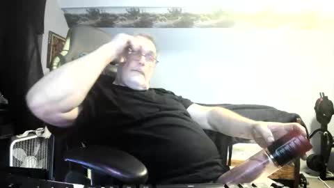 Snapshot of wowsers2022 chatting on November 20, 2:12 am wowsers2022 online show from November 20, 2:12 am