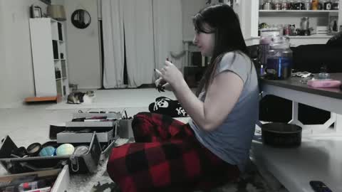 Snapshot of wrenleigh chatting on January 17, 10:11 am Crystal Lake online show from January 17, 10:11 am