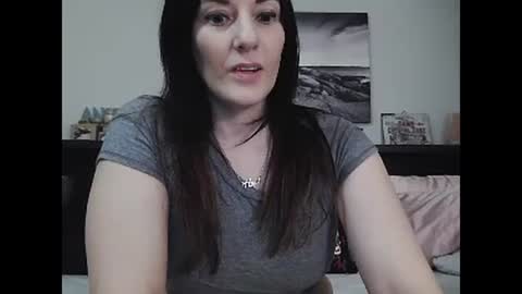 Snapshot of wrenleigh chatting on February 3, 5:29 am Crystal Lake online show from February 3, 5:29 am