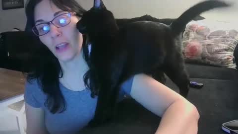 Snapshot of wrenleigh chatting on October 27, 9:13 am Crystal Lake online show from October 27, 9:13 am