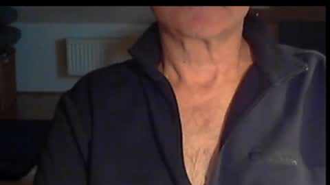 Wuki online show from November 10, 3:44 pm