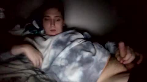 Snapshot of wulfbear chatting on December 16, 7:35 am wulfbear online show from December 16, 7:35 am