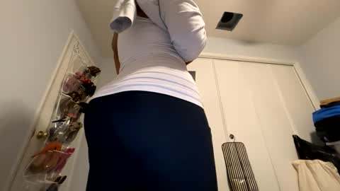 Snapshot of wynterheat chatting on January 16, 12:53 pm Wynter Heat online show from January 16, 12:53 pm