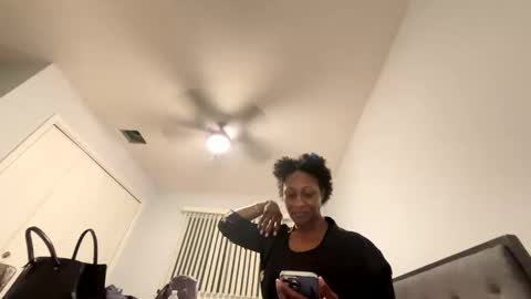 Snapshot of wynterheat chatting on February 4, 9:07 am Wynter Heat online show from February 4, 9:07 am