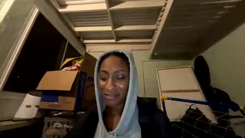 Snapshot of wynterheat chatting on February 5, 8:43 am Wynter Heat online show from February 5, 8:43 am