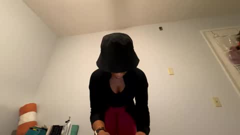 Snapshot of wynterheat chatting on February 9, 9:26 am Wynter Heat online show from February 9, 9:26 am