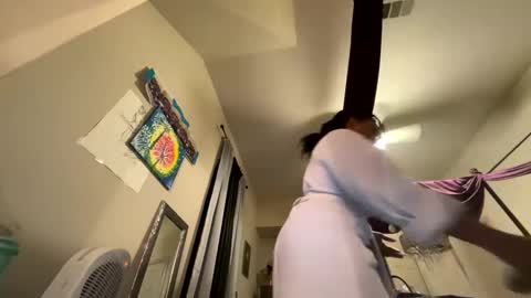 Snapshot of wynterheat chatting on March 5, 9:38 am Wynter Heat online show from March 5, 9:38 am