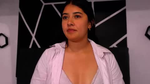 Snapshot of x_adeline_ chatting on November 4, 10:09 pm Adeline online show from November 4, 10:09 pm