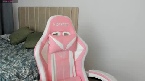 Snapshot of x_allison02x chatting on January 8, 11:41 pm Allison online show from January 8, 11:41 pm