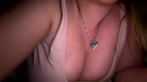 Mariah  online show from April 4, 4:00 am