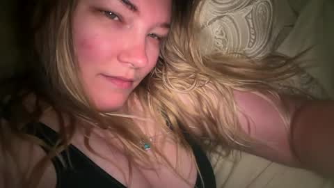 Mariah  online show from April 19, 5:56 pm