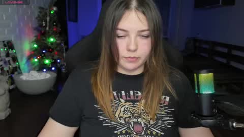 LOVE NERDS ONLY online show from February 2, 2:27 am