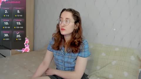 Snapshot of x_purr_agatha_x chatting on September 12, 2:22 am Agatha online show from September 12, 2:22 am