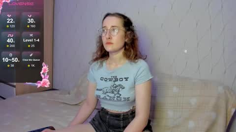 Snapshot of x_purr_agatha_x chatting on September 22, 3:47 pm Agatha online show from September 22, 3:47 pm