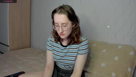 Snapshot of x_purr_agatha_x chatting on October 19, 2:01 am Agatha online show from October 19, 2:01 am