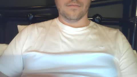 x_yes online show from November 12, 8:52 pm