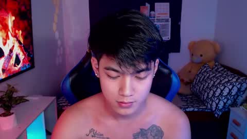 Prince Aldrian  online show from December 14, 9:40 am