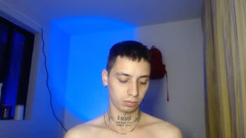 Snapshot of xalejo_max chatting on October 28, 5:00 am xalejo_max online show from October 28, 5:00 am