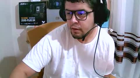 Snapshot of xander717742 chatting on October 3, 8:55 am arab bigdick online show from October 3, 8:55 am