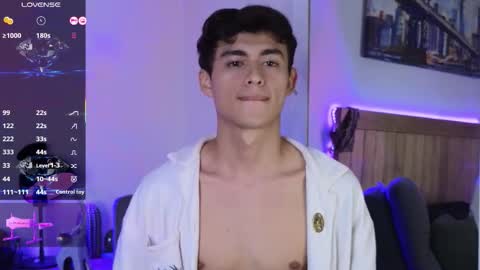 Snapshot of xander_card chatting on September 15, 11:10 am Xander Cardona online show from September 15, 11:10 am